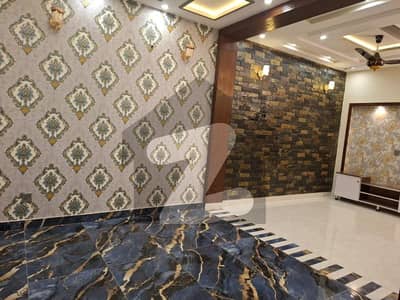 واپڈا ٹاؤن لاہور میں 3 کمروں کا 1 کنال زیریں پورشن 1.2 لاکھ میں کرایہ پر دستیاب ہے۔