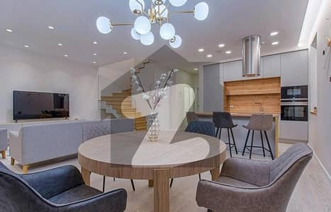 Flat Of 500 Square Feet Is Available For sale