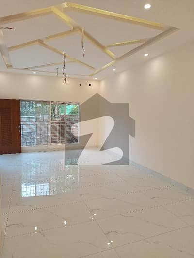 واپڈا ٹاؤن فیز 1 - بلاک کے3 واپڈا ٹاؤن فیز 1,واپڈا ٹاؤن,لاہور میں 5 کمروں کا 10 مرلہ مکان 4.3 کروڑ میں برائے فروخت۔