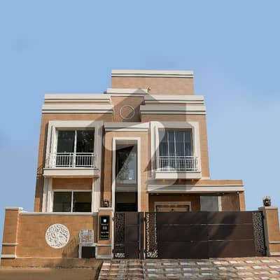 لیک سٹی ۔ سیکٹر ایم ۔ 6 لیک سٹی,رائیونڈ روڈ,لاہور میں 7 کمروں کا 10 مرلہ مکان 6.0 کروڑ میں برائے فروخت۔