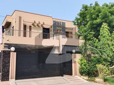 10 Marla Ultra Modern Design Use House For Sale Solid Construction All Facilities Available Here