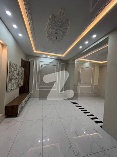 بحریہ نشیمن ۔ زِنیا بحریہ نشیمن,لاہور میں 3 کمروں کا 5 مرلہ مکان 1.59 کروڑ میں برائے فروخت۔