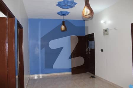 کنٹری ٹیریس سکیم 33,کراچی میں 3 کمروں کا 5 مرلہ فلیٹ 1.25 کروڑ میں برائے فروخت۔