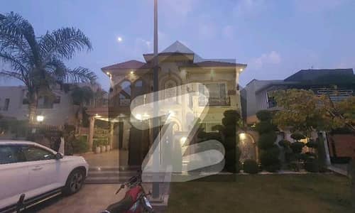 ڈی ایچ اے فیز 5 ڈیفنس (ڈی ایچ اے),لاہور میں 6 کمروں کا 1 کنال مکان 15.0 کروڑ میں برائے فروخت۔