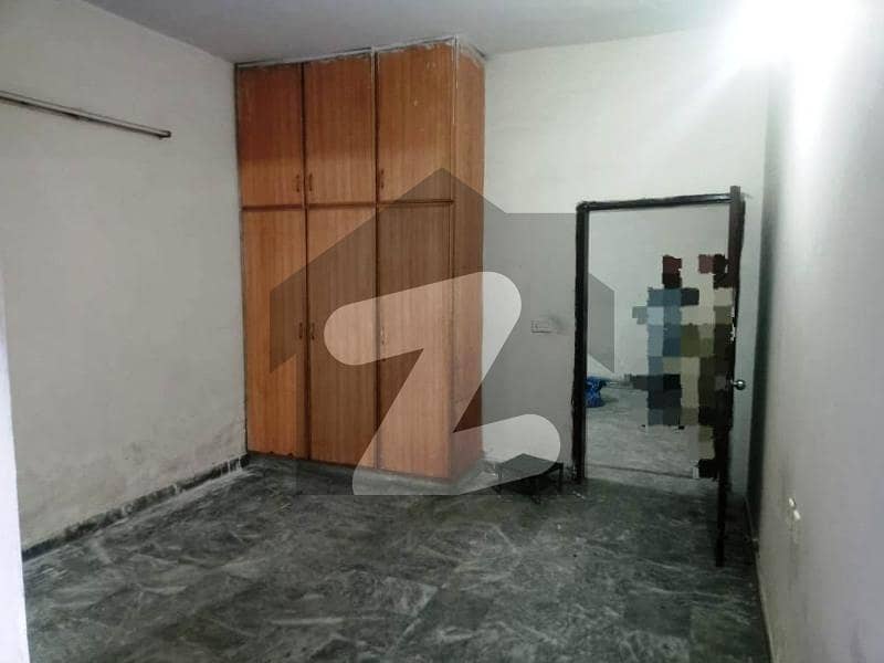 05 Marla Ground Portion Available For Rent 05 Marla Ground Portion Available For Rent