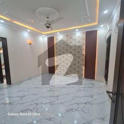 INDEPENDENT KANAL UPPER PORTION 4BEDROOM BIG CAR PARKING