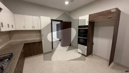 ڈی ایچ اے فیز 2 - سیکٹر اے ڈی ایچ اے ڈیفینس فیز 2,ڈی ایچ اے ڈیفینس,اسلام آباد میں 3 کمروں کا 1 کنال بالائی پورشن 1.5 لاکھ میں کرایہ پر دستیاب ہے۔