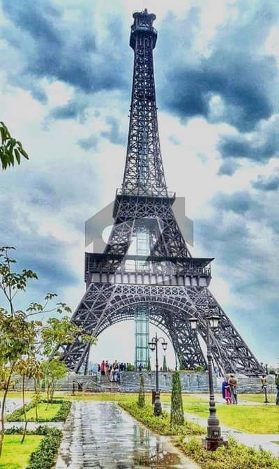 بحریہ ٹاؤن - طلحہ بلاک بحریہ ٹاؤن سیکٹر ای,بحریہ ٹاؤن,لاہور میں 1 کنال رہائشی پلاٹ 3.1 کروڑ میں برائے فروخت۔