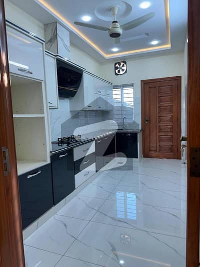 جی ۔ 13 اسلام آباد میں 2 کمروں کا 7 مرلہ بالائی پورشن 85.0 ہزار میں کرایہ پر دستیاب ہے۔