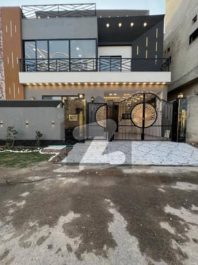 6 Marla Most Luxrious House For Sale in Buch Villas Multan