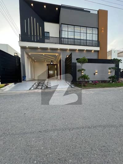 6 Marla EleGant Corner House For Sale in Buch Villas Multan