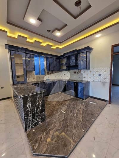 گلشنِ اقبال گلشنِ اقبال ٹاؤن,کراچی میں 3 کمروں کا 10 مرلہ بالائی پورشن 1.5 لاکھ میں کرایہ پر دستیاب ہے۔