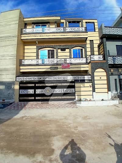 ائیرپورٹ ہاؤسنگ سوسائٹی - سیکٹر 4 ائیرپورٹ ہاؤسنگ سوسائٹی,راولپنڈی میں 4 کمروں کا 6 مرلہ مکان 2.4 کروڑ میں برائے فروخت۔