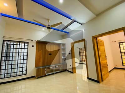 ڈی ایچ اے ڈیفینس فیز 2 ڈی ایچ اے ڈیفینس,اسلام آباد میں 3 کمروں کا 1 کنال بالائی پورشن 1.0 لاکھ میں کرایہ پر دستیاب ہے۔
