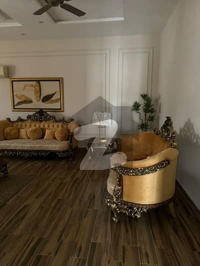 سعید کالونی فیصل آباد میں 4 کمروں کا 1 کنال مکان 8.5 کروڑ میں برائے فروخت۔