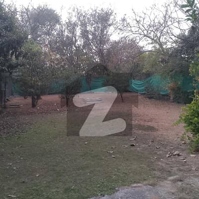 آئی ۔ 15/4 آئی ۔ 15,اسلام آباد میں 8 مرلہ رہائشی پلاٹ 2.6 کروڑ میں برائے فروخت۔