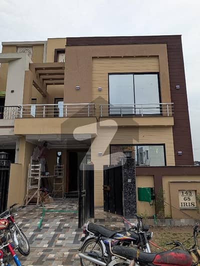 5 Marla Luxury House For Sale Bahria Nasheman LHR