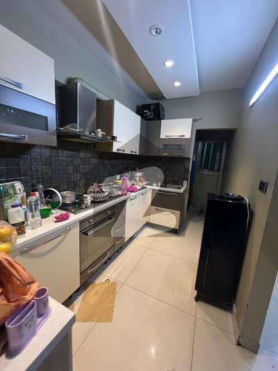 بہادر آباد گلشنِ اقبال ٹاؤن,کراچی میں 3 کمروں کا 7 مرلہ فلیٹ 1.6 لاکھ میں کرایہ پر دستیاب ہے۔