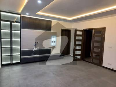 ایف ۔ 10 اسلام آباد میں 7 کمروں کا 1 کنال مکان 35.0 کروڑ میں برائے فروخت۔