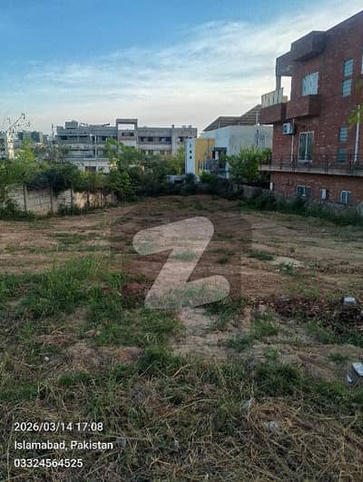 10 Marla Plot For Sale