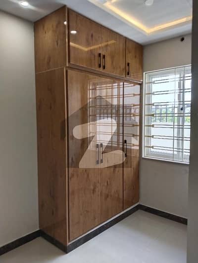 ڈی ۔ 12 اسلام آباد میں 2 کمروں کا 10 مرلہ زیریں پورشن 1.0 لاکھ میں کرایہ پر دستیاب ہے۔