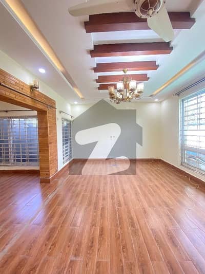 Beautiful Ground Portion For Rent