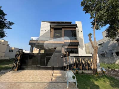 ڈی ایچ اے 11 رہبر فیز 1 ڈی ایچ اے 11 رہبر,لاہور میں 4 کمروں کا 8 مرلہ مکان 4.15 کروڑ میں برائے فروخت۔