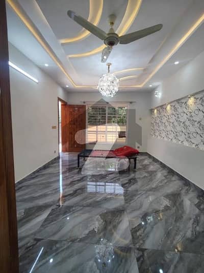 پی ڈبلیو ڈی ہاؤسنگ سوسائٹی ۔ بلاک سی پی ڈبلیو ڈی ہاؤسنگ سکیم,اسلام آباد میں 6 کمروں کا 12 مرلہ مکان 1.5 لاکھ میں کرایہ پر دستیاب ہے۔