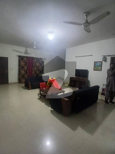 جی ۔ 14/4 جی ۔ 14,اسلام آباد میں 4 کمروں کا 1 کنال زیریں پورشن 1.35 لاکھ میں کرایہ پر دستیاب ہے۔