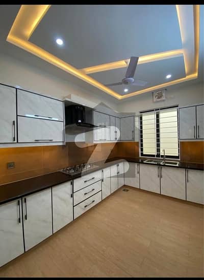 جناح گارڈنز ایف ای سی ایچ ایس,اسلام آباد میں 3 کمروں کا 10 مرلہ مکان 1.1 لاکھ میں کرایہ پر دستیاب ہے۔