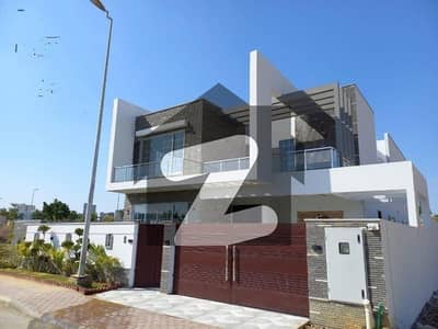 بحریہ ٹاؤن - پریسنٹ 4 بحریہ ٹاؤن کراچی,کراچی میں 6 کمروں کا 1 کنال مکان 5.0 کروڑ میں برائے فروخت۔