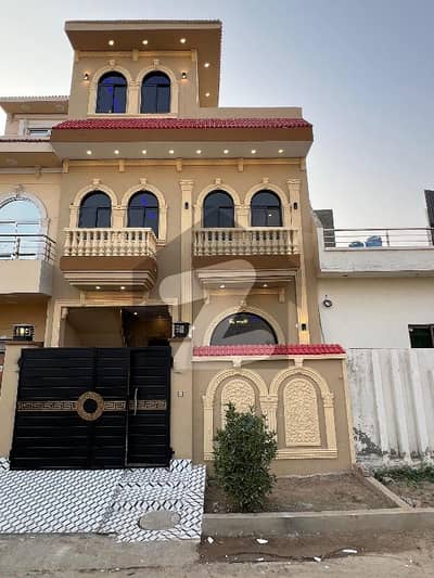 الحرم گارڈن ۔ بلاک اے الحرم گارڈن,لاہور میں 3 کمروں کا 3 مرلہ مکان 88.0 لاکھ میں برائے فروخت۔