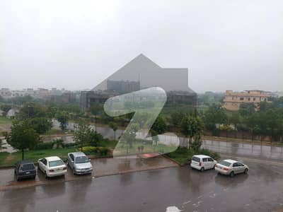 ٹاپ سٹی 1 - بلاک بی ٹاپ سٹی 1,اسلام آباد میں 1 کنال رہائشی پلاٹ 3.75 کروڑ میں برائے فروخت۔