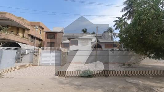 Commercial Building Available For Rent North Nazimabad