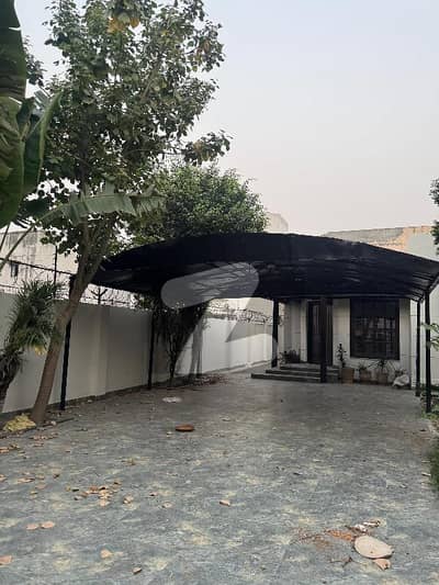 ONE KANAL HOUSE FOR RENT