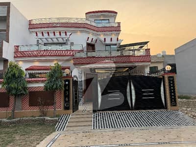 10 Marla house for sale G block gas pani bijle available prime location
