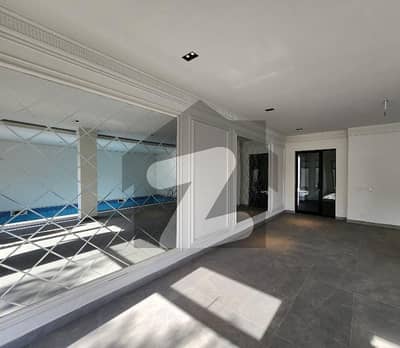 Brand New Luxury 8 Bedroom House With Swimming Pool For Rent