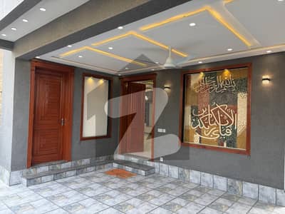 آئی ای پی انجنیئرز ٹاؤن ۔ سیکٹر اے آئی ای پی انجینئرز ٹاؤن,لاہور میں 5 کمروں کا 10 مرلہ مکان 3.95 کروڑ میں برائے فروخت۔