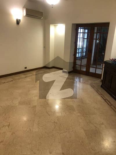 Khayaban-E-Hafiz 1000 Yards Prestigious Living House Of Pure Luxury