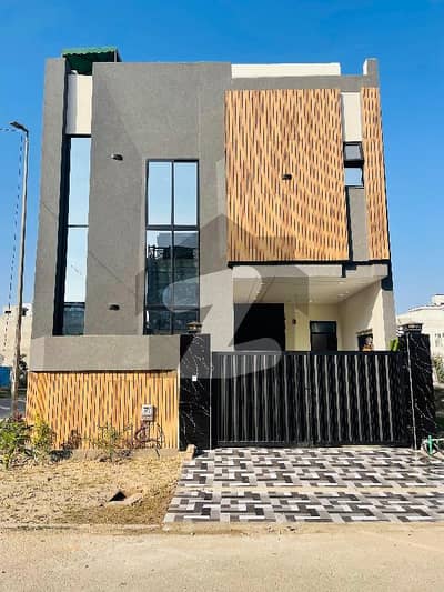 Royal orchard Multan  5 Marla house available for sale top location Brand New park view and Corner