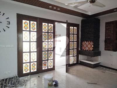 ای ۔ 11 اسلام آباد میں 5 کمروں کا 10 مرلہ مکان 2.5 لاکھ میں کرایہ پر دستیاب ہے۔