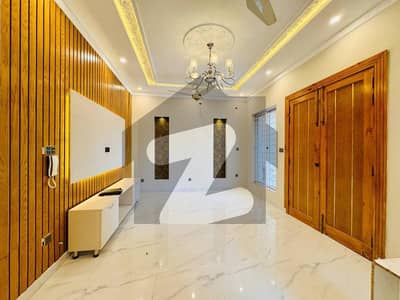 سوان گارڈن ۔ بلاک بی سوان گارڈن,اسلام آباد میں 3 کمروں کا 10 مرلہ بالائی پورشن 65.0 ہزار میں کرایہ پر دستیاب ہے۔