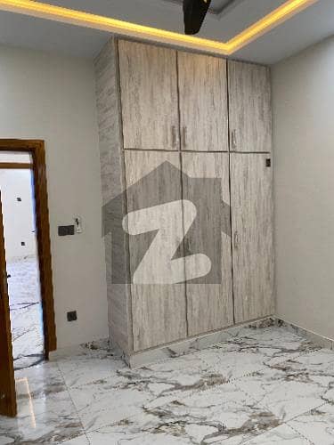 سی بی آر ٹاؤن اسلام آباد میں 3 کمروں کا 12 مرلہ بالائی پورشن 80.0 ہزار میں کرایہ پر دستیاب ہے۔