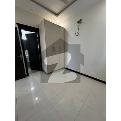 جی ۔ 11 اسلام آباد میں 2 کمروں کا 6 مرلہ فلیٹ 1.35 لاکھ میں کرایہ پر دستیاب ہے۔