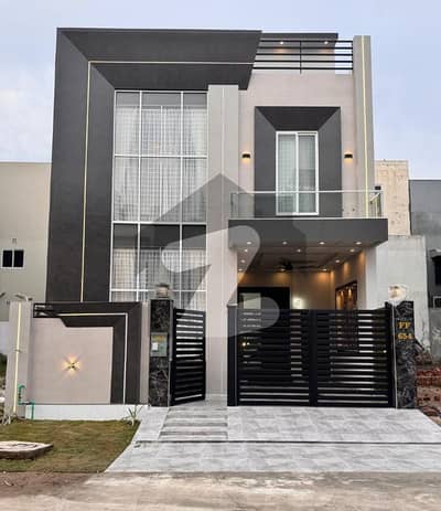 سٹی ہاؤسنگ سوسائٹی گوجرانوالہ میں 4 کمروں کا 5 مرلہ مکان 2.1 کروڑ میں برائے فروخت۔