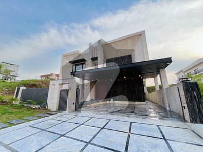 ڈی ایچ اے ڈیفینس فیز 2 ڈی ایچ اے ڈیفینس,اسلام آباد میں 5 کمروں کا 1 کنال مکان 12.75 کروڑ میں برائے فروخت۔