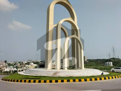 ڈی ایچ اے فیز 5 - سیکٹر بی ڈی ایچ اے ڈیفینس فیز 5,ڈی ایچ اے ڈیفینس,اسلام آباد میں 1 کنال رہائشی پلاٹ 3.5 کروڑ میں برائے فروخت۔