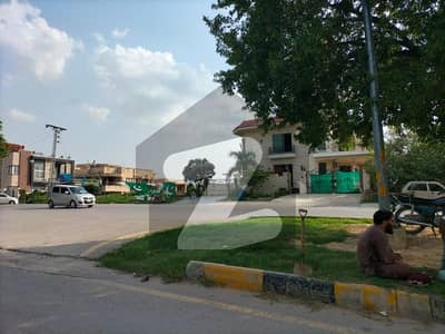 ایف ۔ 10/3 ایف ۔ 10,اسلام آباد میں 5 کمروں کا 1 کنال مکان 22.0 کروڑ میں برائے فروخت۔