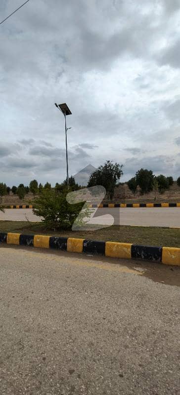 ڈی ایچ اے ویلی - سنوڈراپ سیکٹر ڈی ایچ اے ویلی,ڈی ایچ اے ڈیفینس,اسلام آباد میں 8 مرلہ پلاٹ فائل 12.8 لاکھ میں برائے فروخت۔