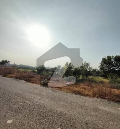 Fantastic Location Location 8Marla Commercial Plot no 170 For Sale in Dha Phase 5 M ext